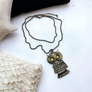 Owl Necklace Vintage Dangle Yellow Lucite Cabochon Articulated Gold Tone Bird